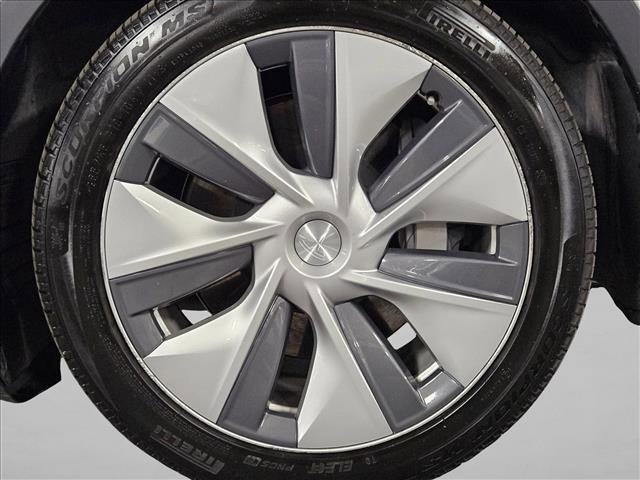 Used 2021 Tesla Model Y Long Range AWD/4WD image 23