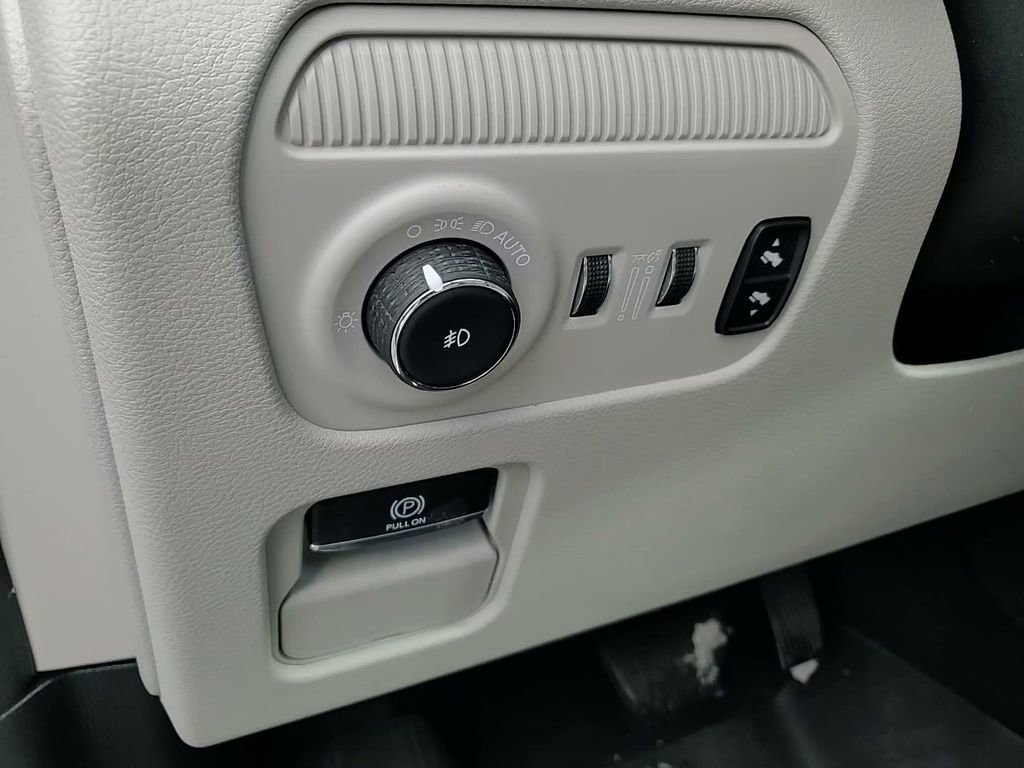 Certified 2024 Jeep Wagoneer Series III w/ Premium Group I image 29