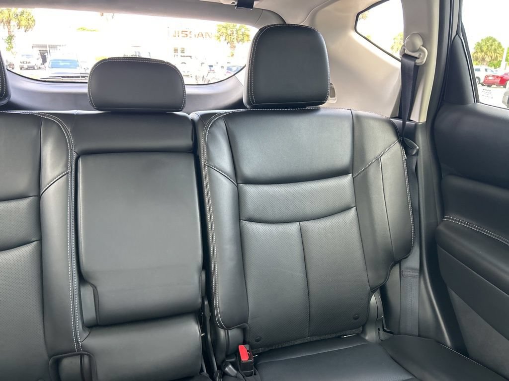 Certified 2023 Nissan Murano SL w/ Cargo Package FWD image 16