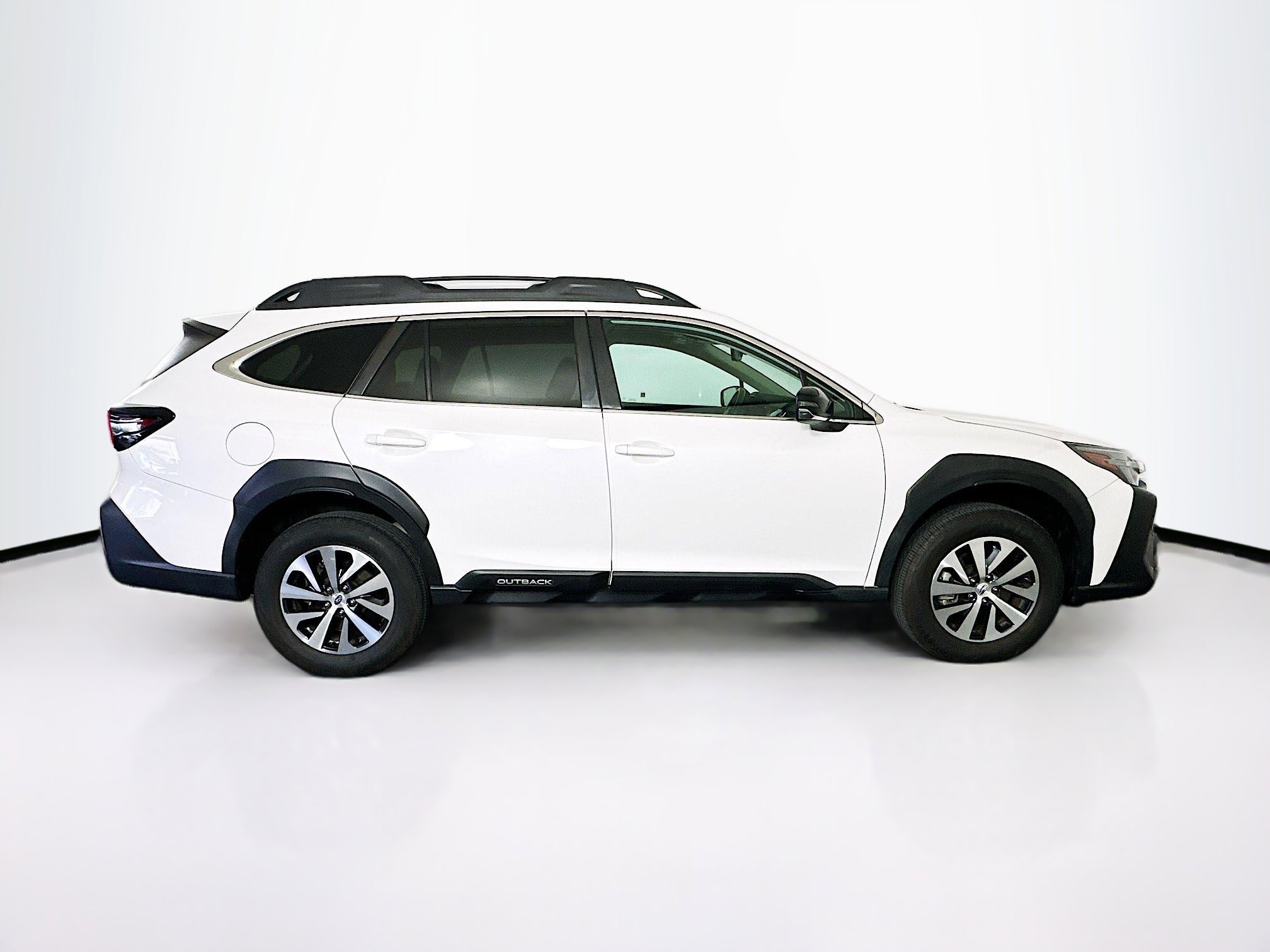Used 2023 Subaru Outback Premium image 10