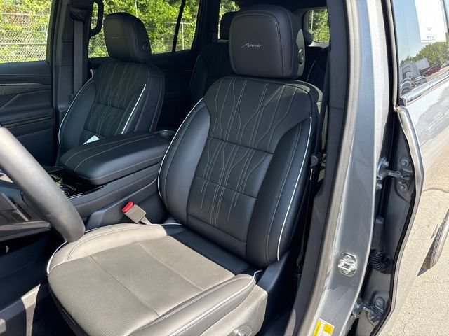 Used 2026 Buick Enclave Avenir w/ Super Cruise Package FWD image 11