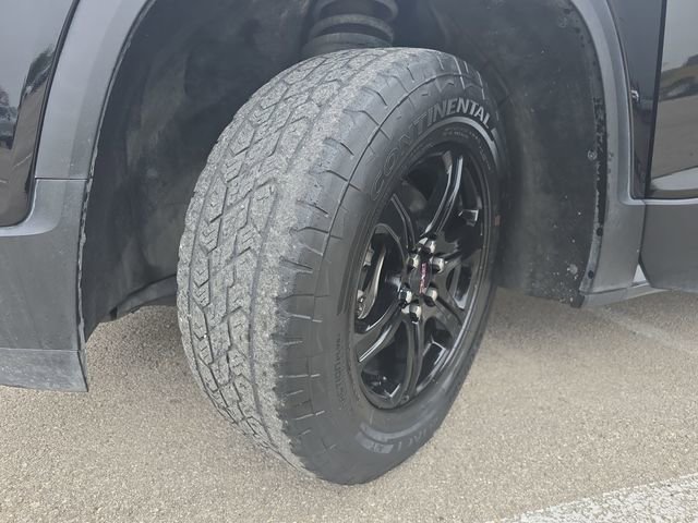 Used 2022 GMC Acadia AT4 w/ Technology Package image 31