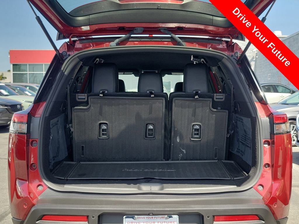 Used 2024 Nissan Pathfinder Rock Creek AWD/4WD image 24