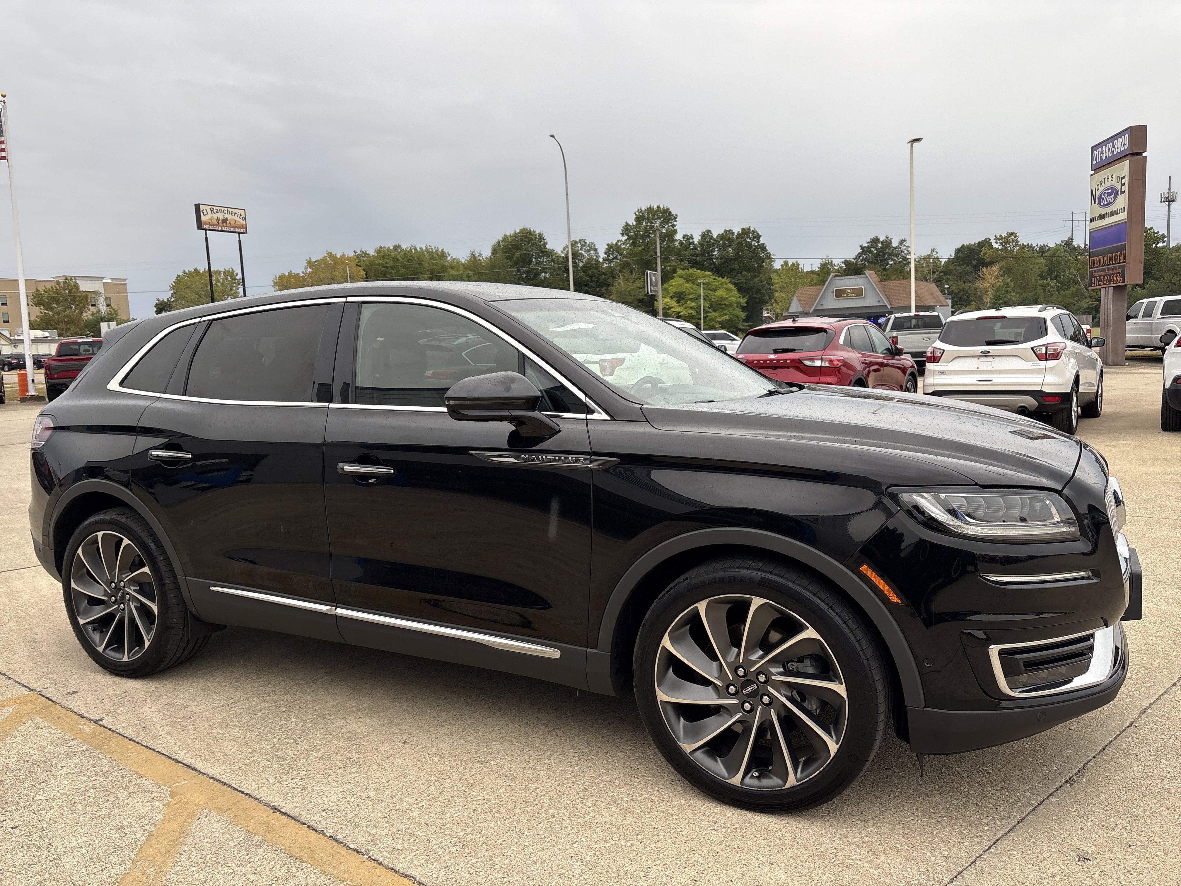 Used 2019 Lincoln Nautilus Reserve w/ Ultimate Package image 3