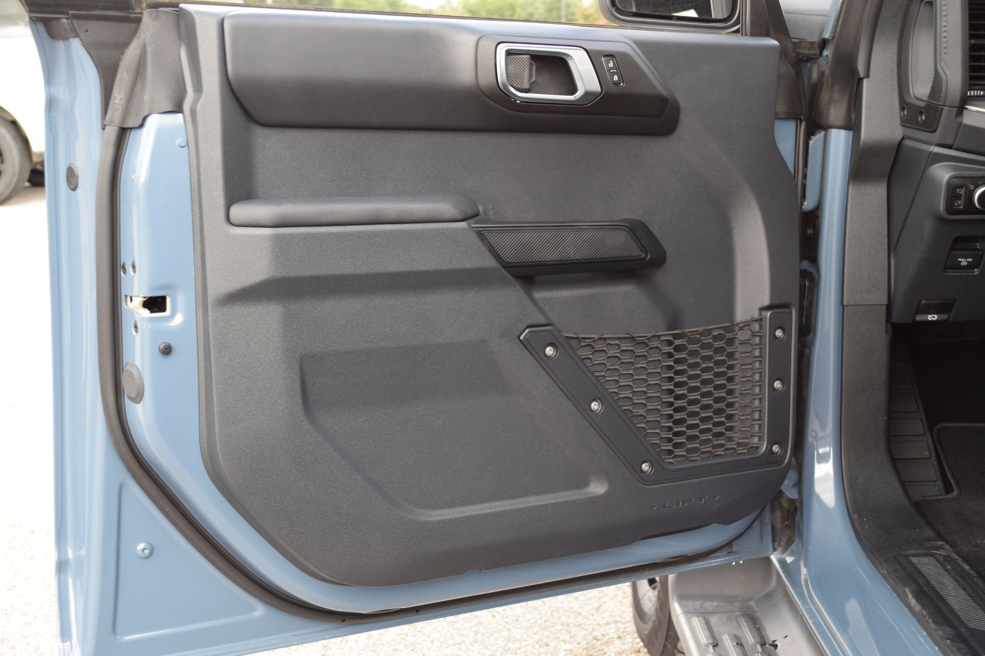 Used 2025 Ford Bronco Outer Banks AWD/4WD image 17