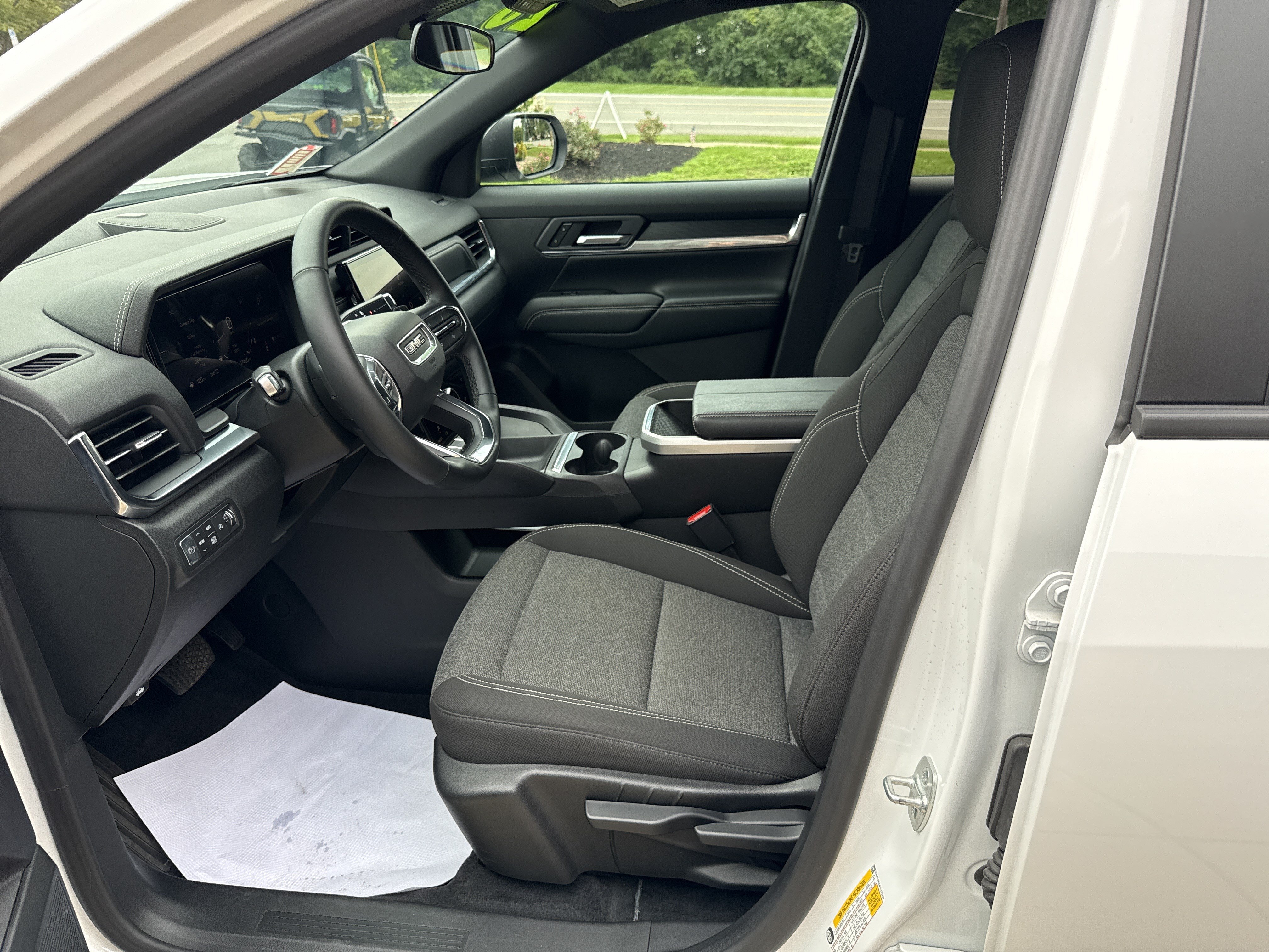 Used 2026 GMC Terrain Elevation AWD/4WD image 12