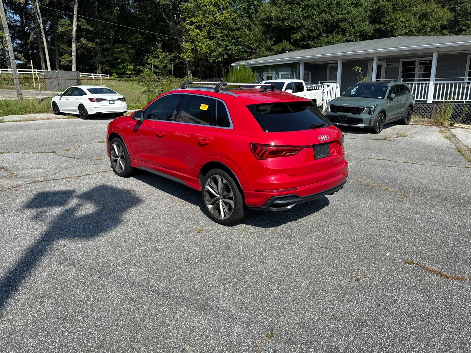 Used 2020 Audi Q3 2.0T Premium Plus w/ Premium Plus Package AWD/4WD image 3
