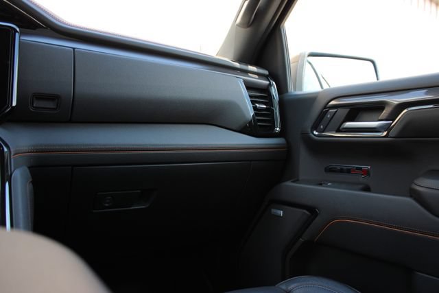Used 2024 GMC Sierra 1500 AT4 w/ Technology Package AWD/4WD image 50