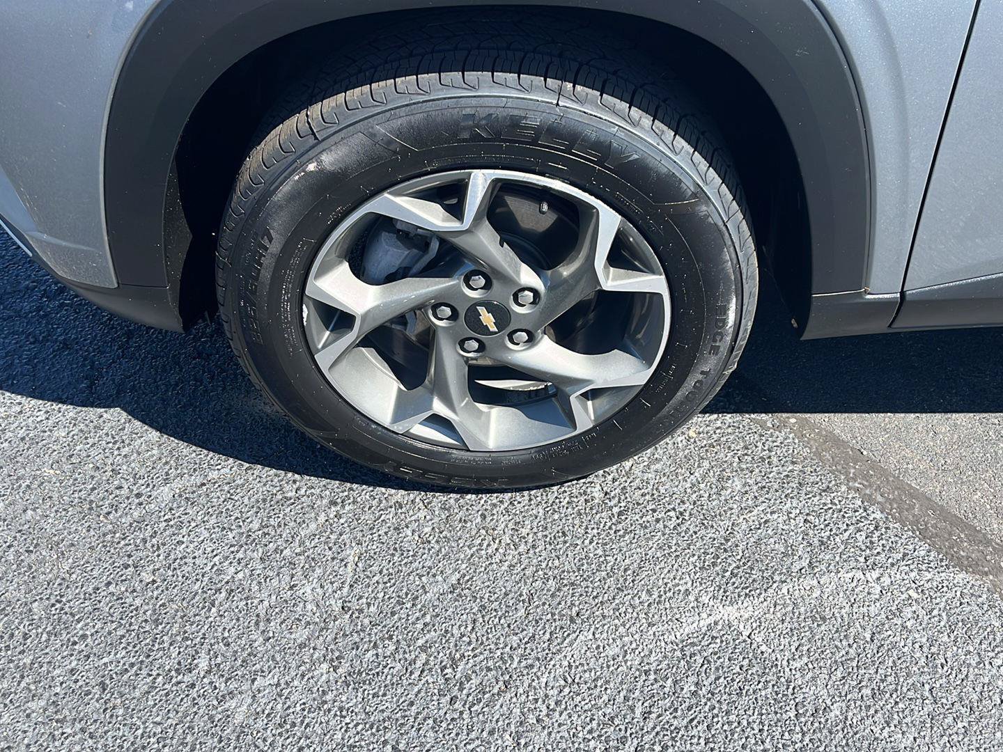 Used 2024 Chevrolet Trax LT w/ Driver Confidence Package FWD image 33