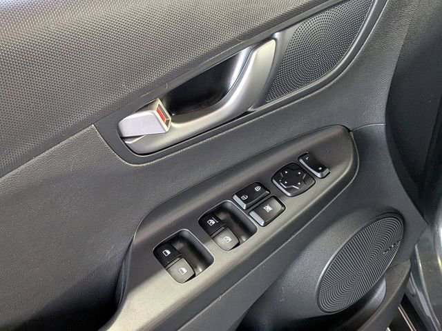 Used 2020 Hyundai Kona Limited image 9