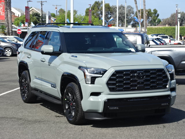 New 2026 Toyota Sequoia Platinum AWD/4WD image 2