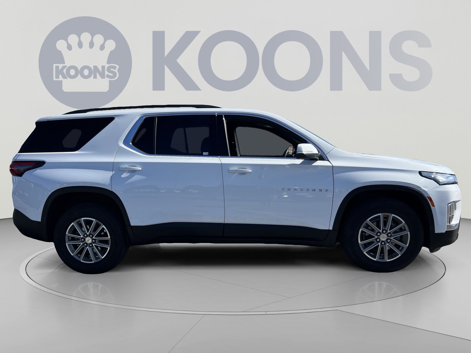 Used 2023 Chevrolet Traverse LT FWD image 8