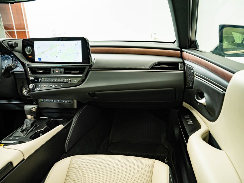 Certified 2024 Lexus ES 300h Ultra Luxury FWD image 47