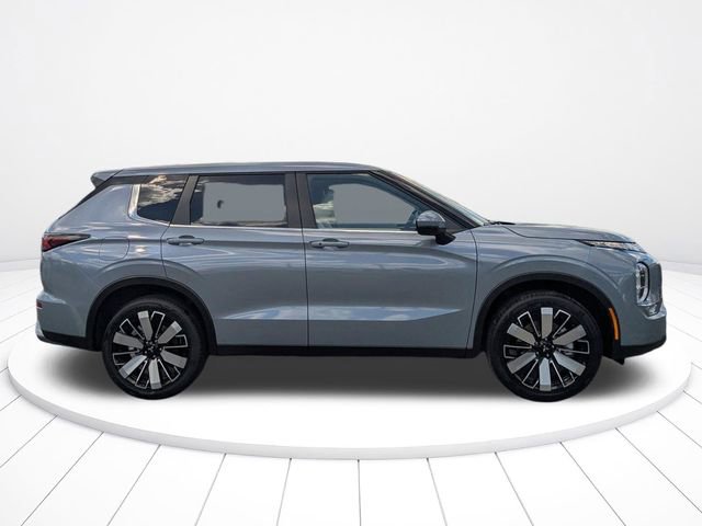 New 2026 Mitsubishi Outlander SE FWD video 2