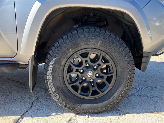 Used 2022 Toyota Tacoma SR5 image 9