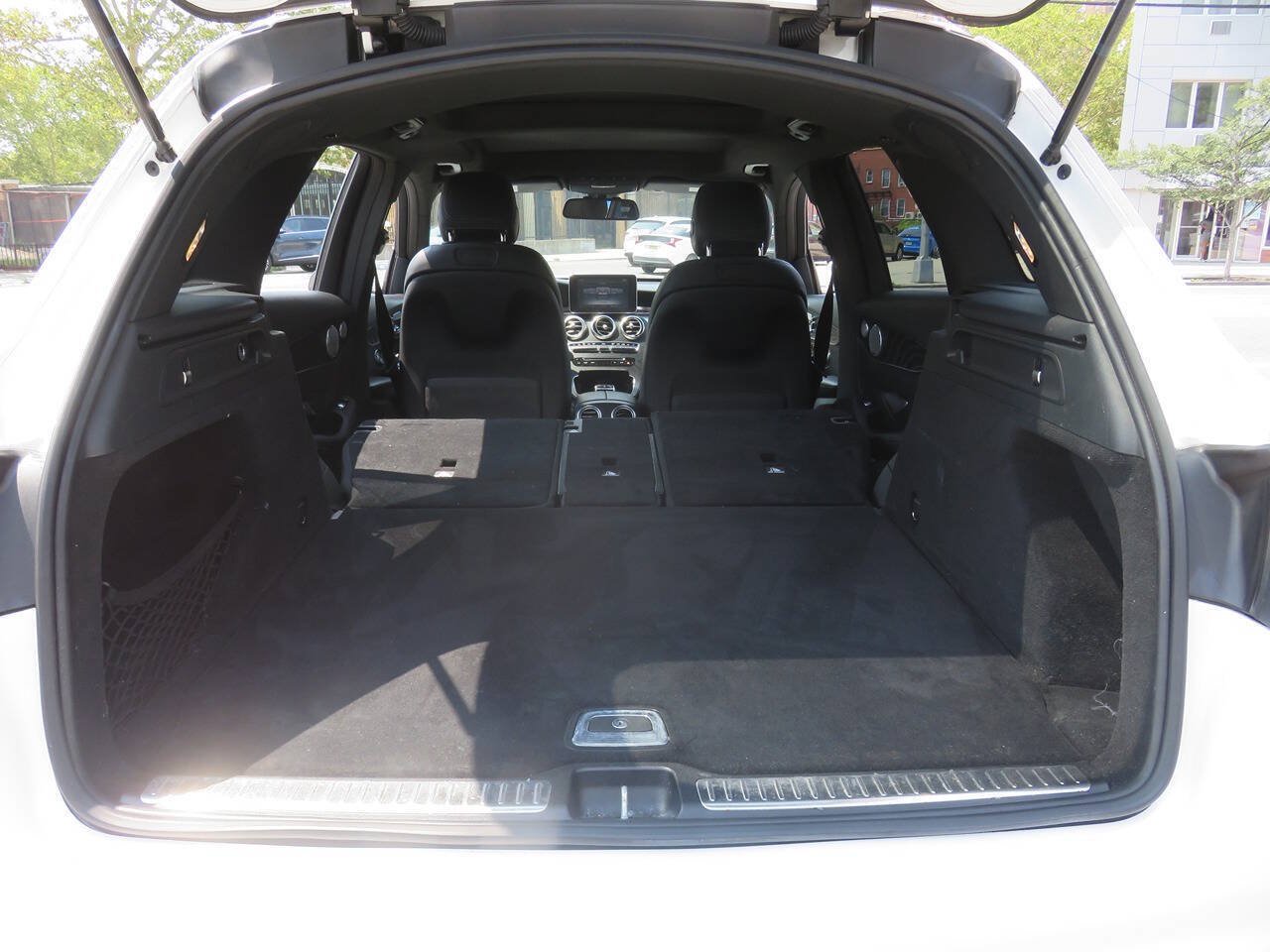 Used 2018 Mercedes-Benz GLC 300 4MATIC image 27