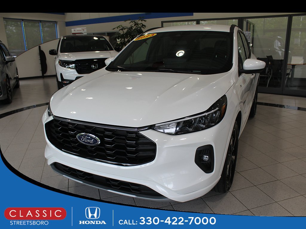 Used 2023 Ford Escape ST-Line Select w/ Tech Pack #2 AWD/4WD image 1