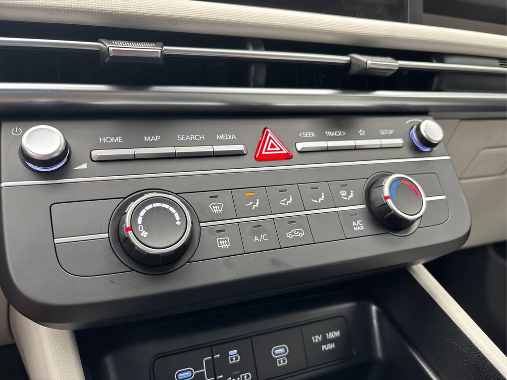 Used 2025 Hyundai Tucson SE image 26