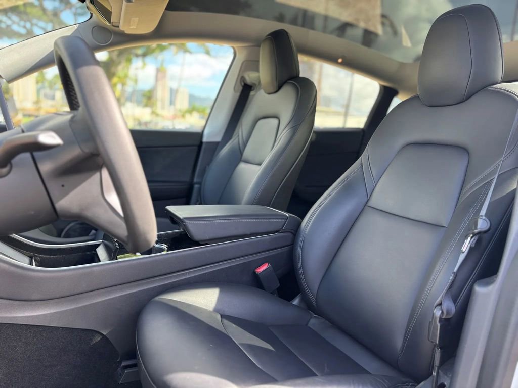 Used 2020 Tesla Model Y Long Range image 8