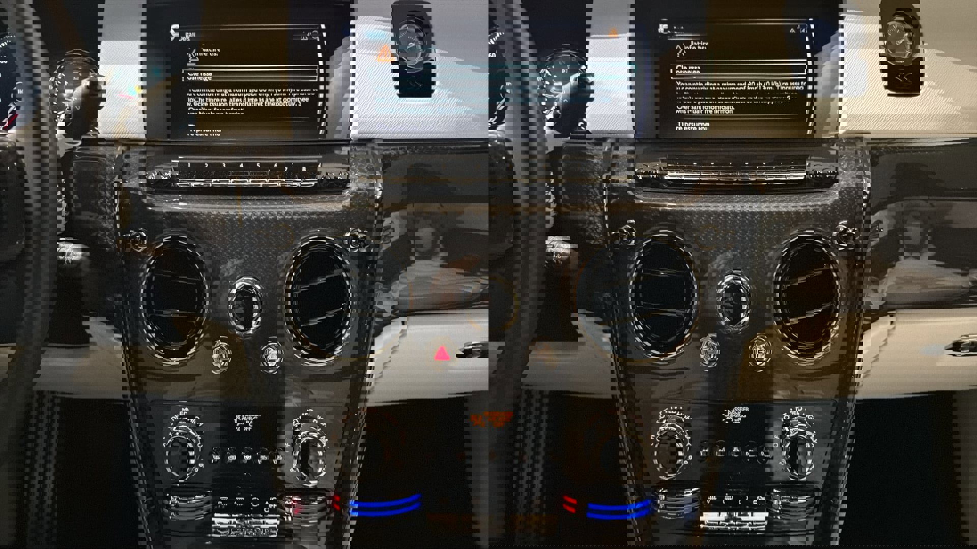 Used 2022 Rolls-Royce Cullinan Black Badge w/ Dark Exterior Package image 15