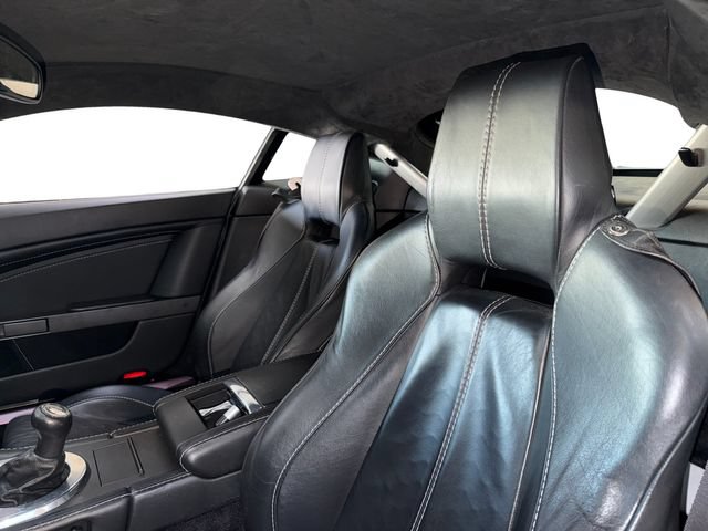 Used 2009 Aston Martin V8 Vantage Coupe RWD image 12