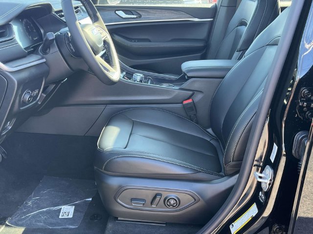 New 2027 Jeep Grand Cherokee L Limited AWD/4WD image 10