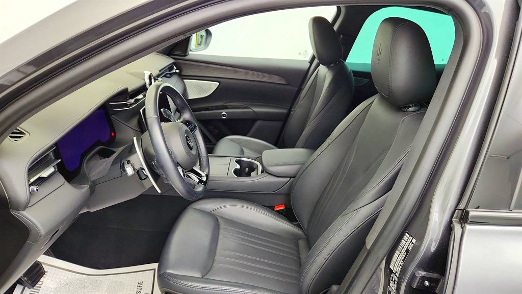 Used 2023 Maserati Grecale Modena AWD/4WD image 21