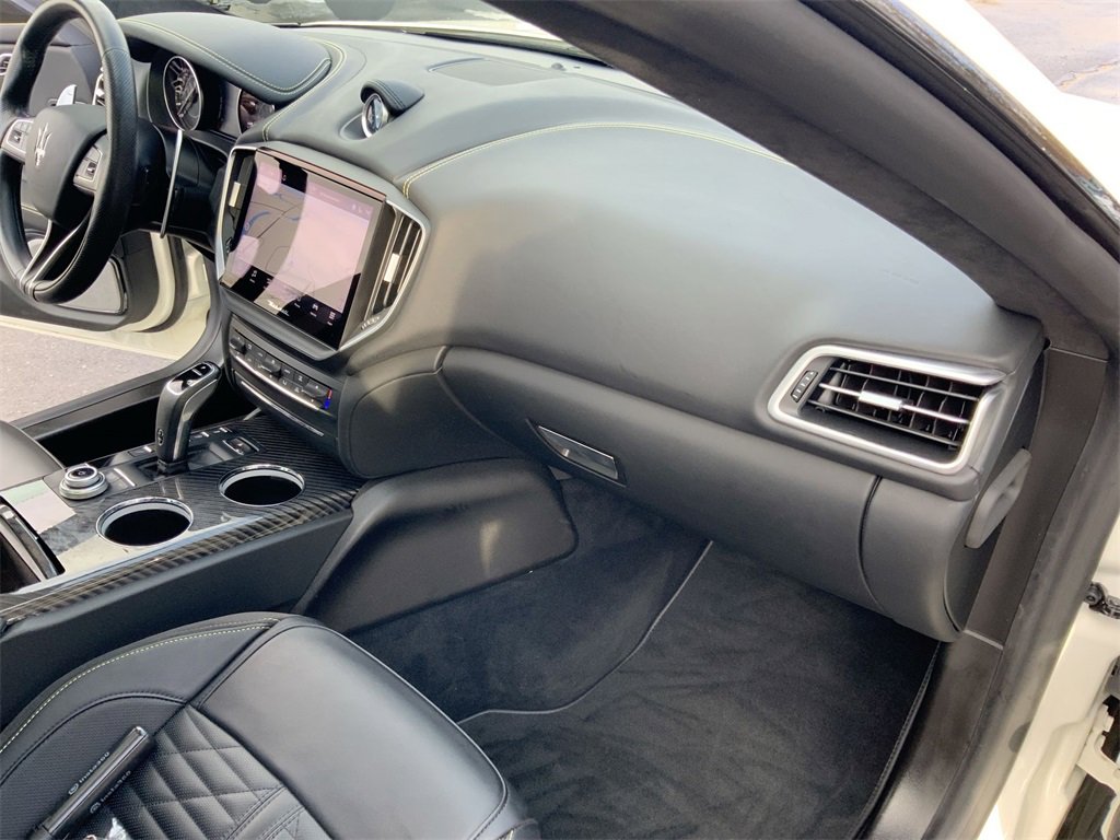 Used 2022 Maserati Ghibli Modena Q4 image 29