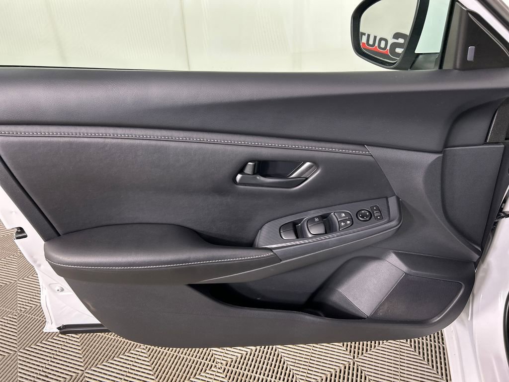 Used 2024 Nissan Sentra S image 11