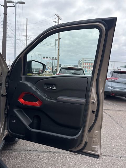 Certified 2023 Nissan Frontier PRO-4X w/ Pro Convenience Package image 14