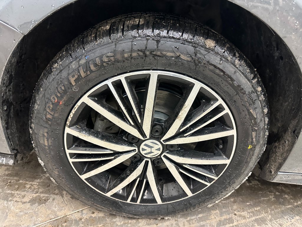 Used 2018 Volkswagen Jetta Wolfsburg Edition image 31