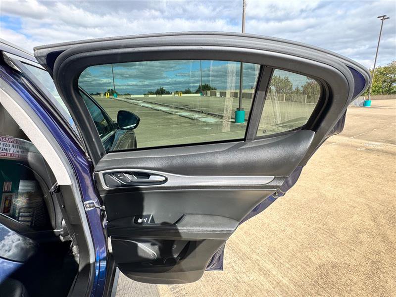 Used 2018 Alfa Romeo Stelvio Sport w/ Cold Weather Package image 39