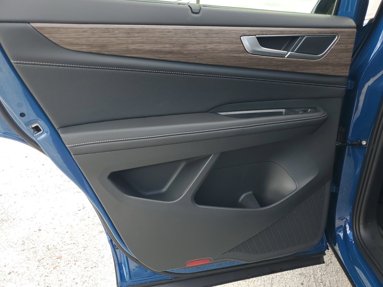 New 2025 Volkswagen Atlas SEL image 11