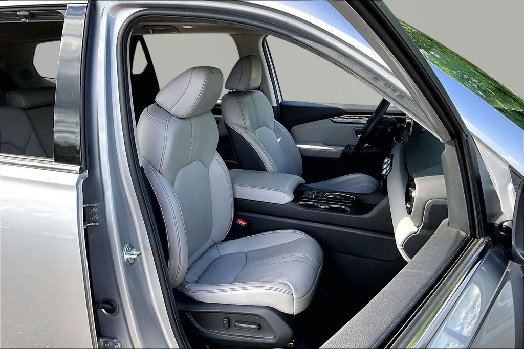 Certified 2025 Honda Pilot Touring image 21