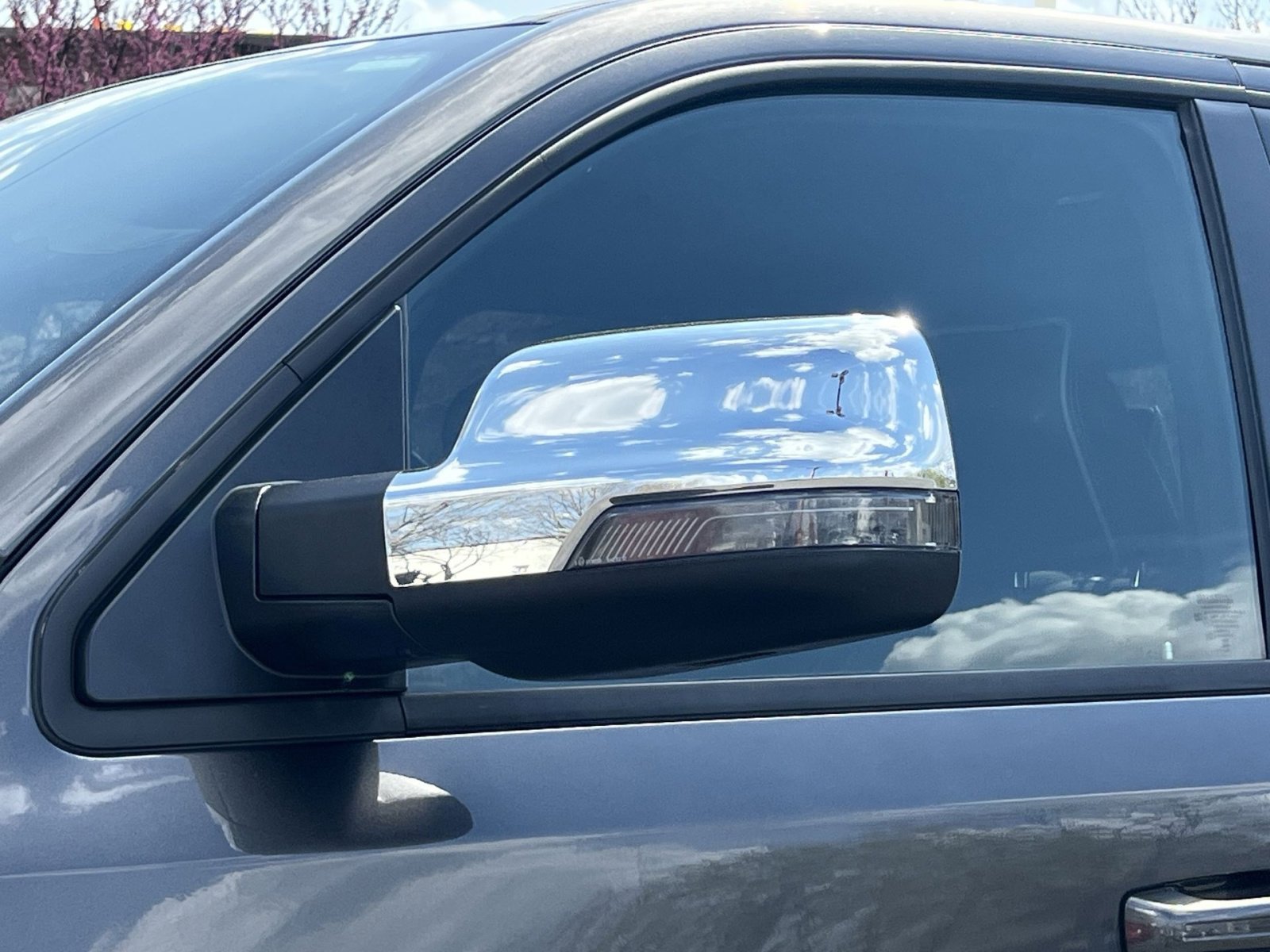 Used 2024 RAM 1500 Laramie image 30