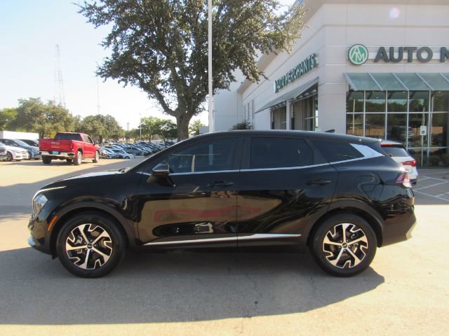 Used 2023 Kia Sportage EX image 12
