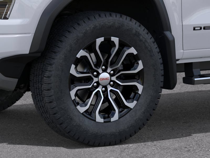 New 2026 GMC Canyon Denali w/ LPO, Black Badging Package AWD/4WD image 9