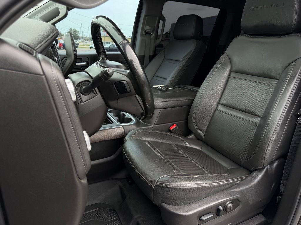 Used 2023 GMC Sierra 3500 Denali w/ Denali Ultimate Package AWD/4WD image 13
