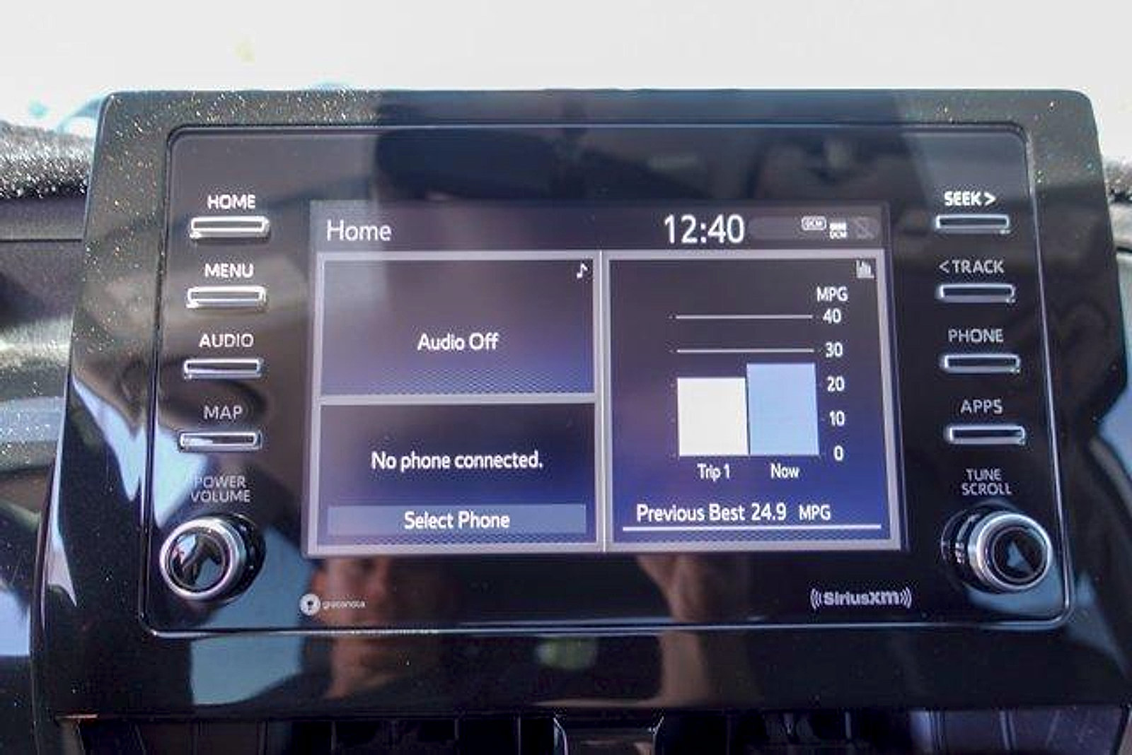 Used 2022 Toyota Camry SE FWD image 21