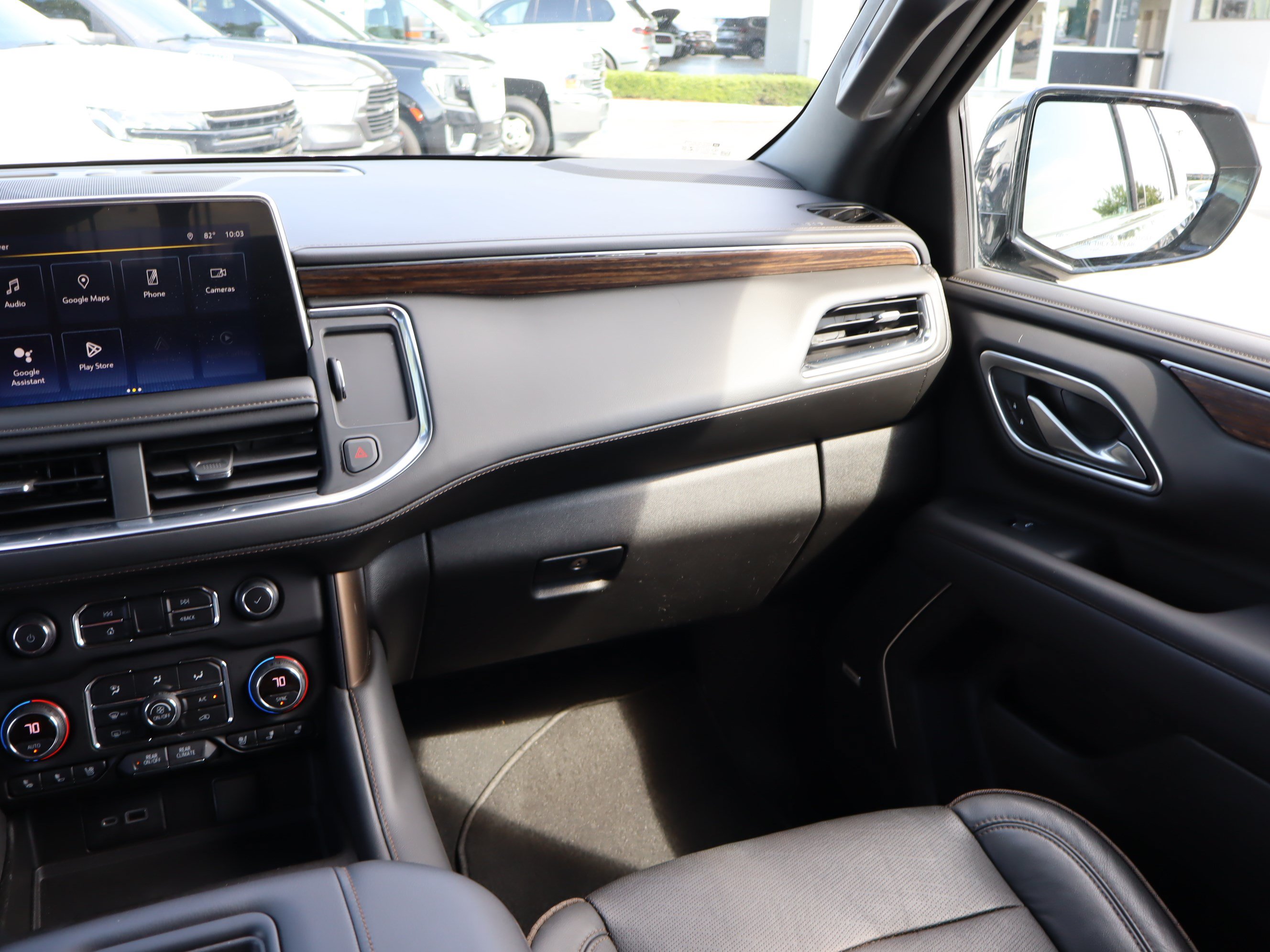 Used 2022 Chevrolet Tahoe High Country AWD/4WD image 15