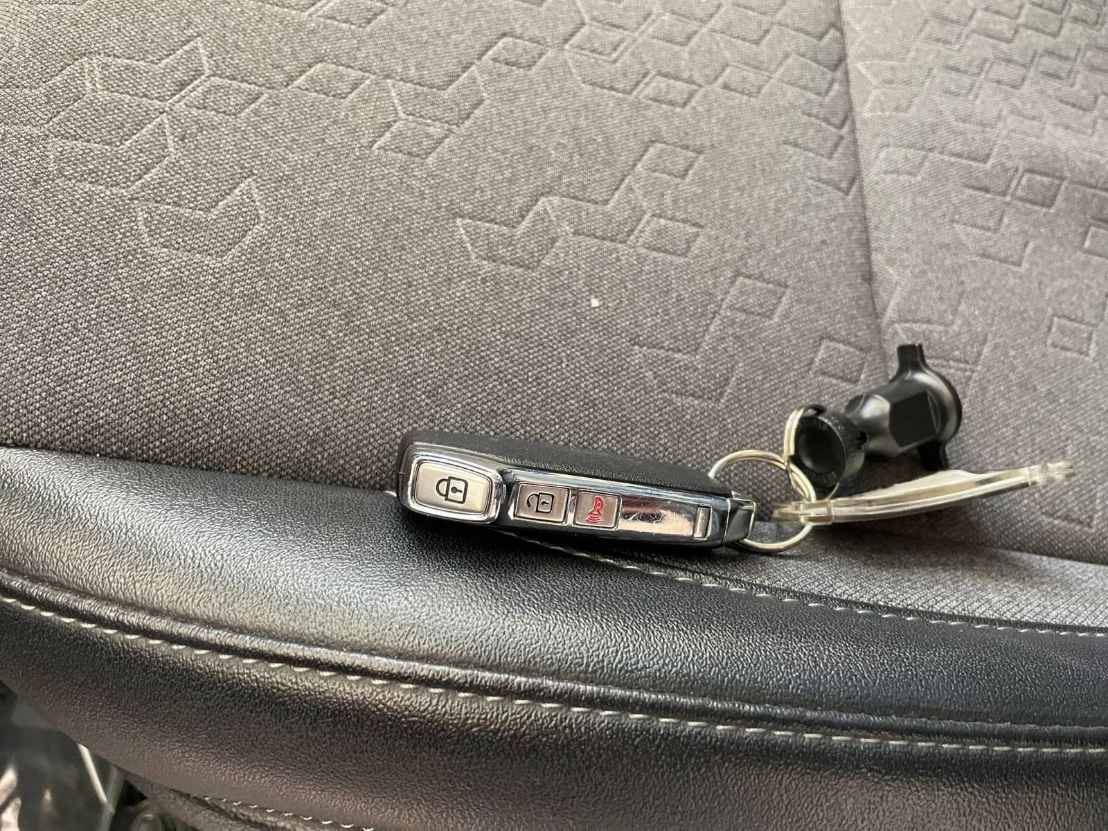 Used 2025 Kia Seltos S FWD image 20