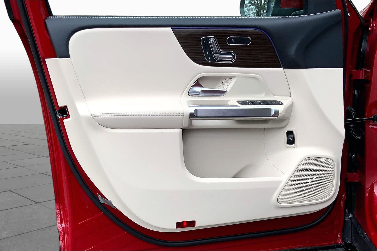 New 2026 Mercedes-Benz GLB 250 4MATIC image 14