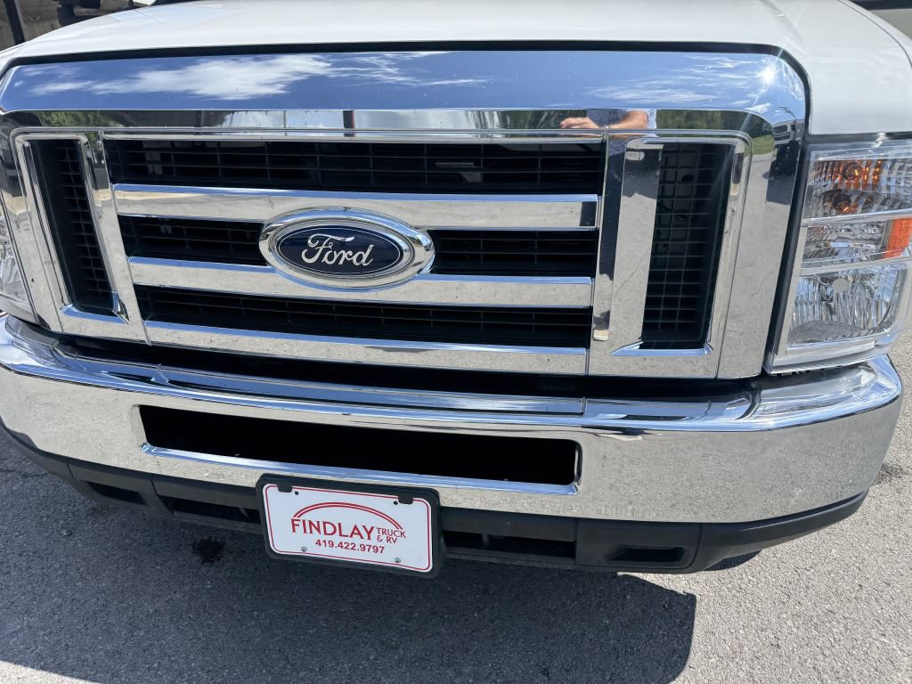 Used 2017 Ford E-450 and Econoline 450 Super Duty w/ Motorhome Prep Package RWD image 21