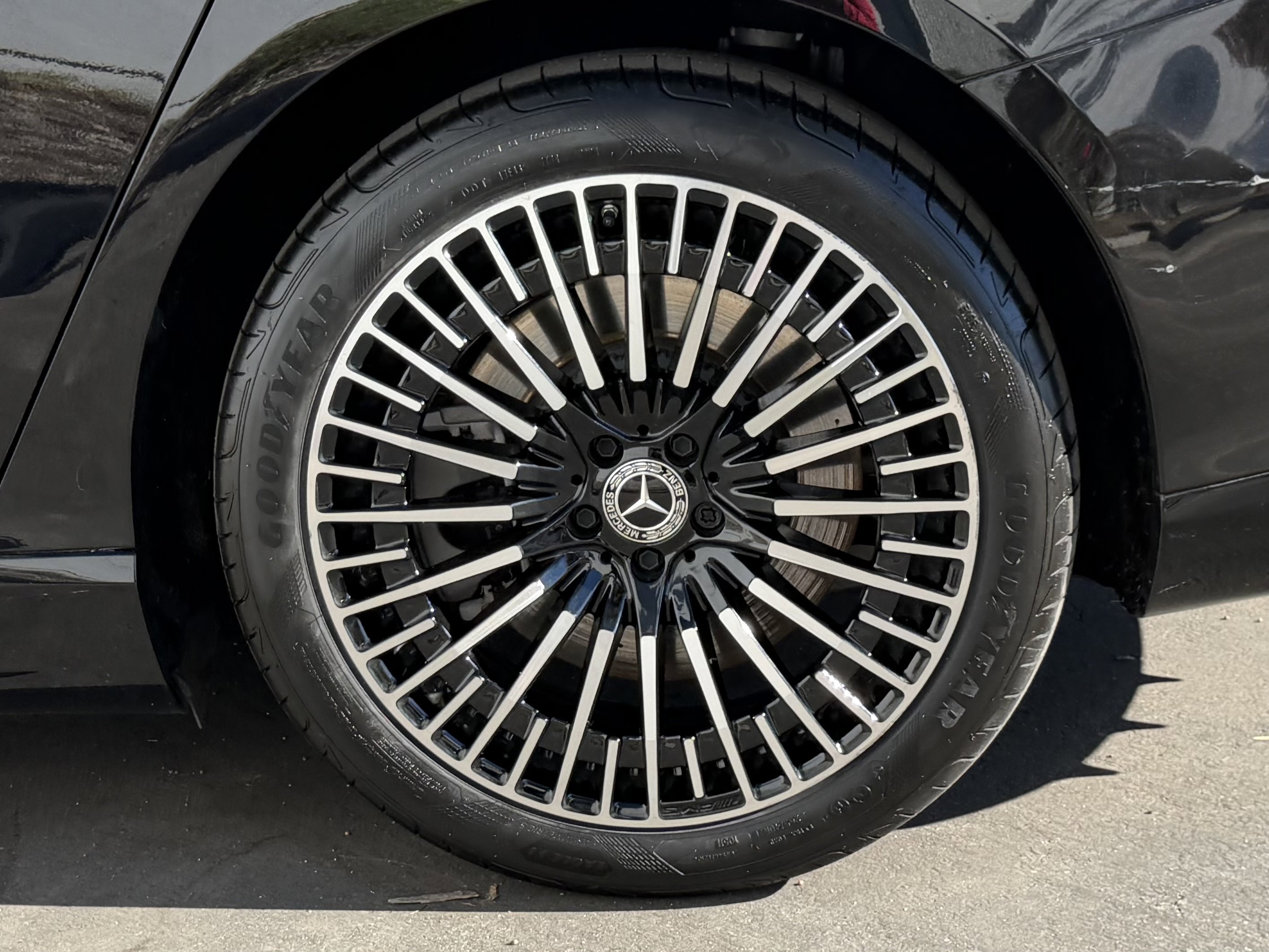 Used 2023 Mercedes-Benz EQS 580 EQS 580 image 15