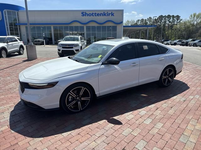 Used 2023 Honda Accord Sport image 4
