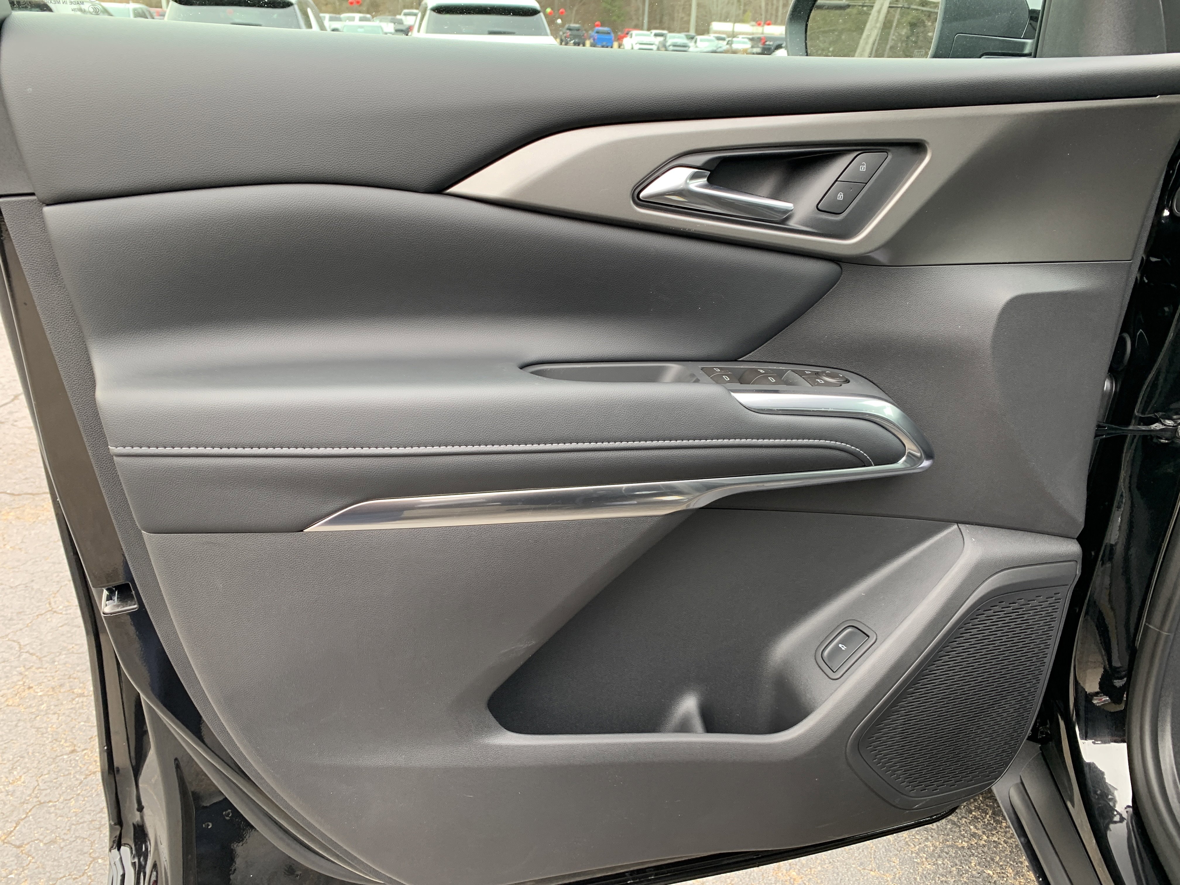 New 2026 Chevrolet Traverse LT w/ Midnight/Sport Edition image 7