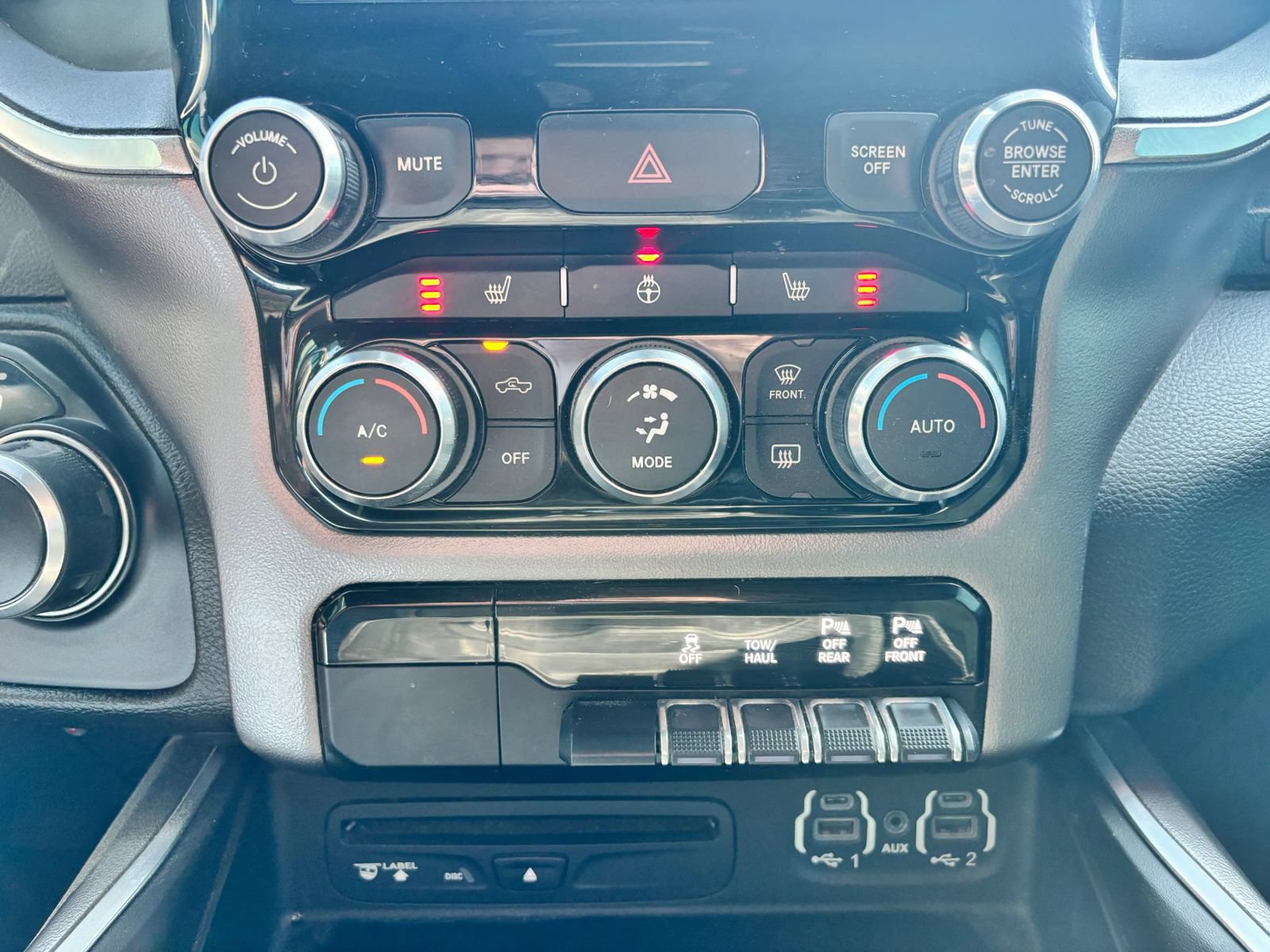 Used 2019 RAM 1500 Big Horn AWD/4WD image 25