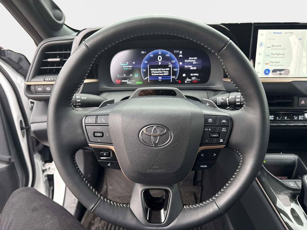 Used 2025 Toyota Crown Signia w/ Advanced Technology Package image 22