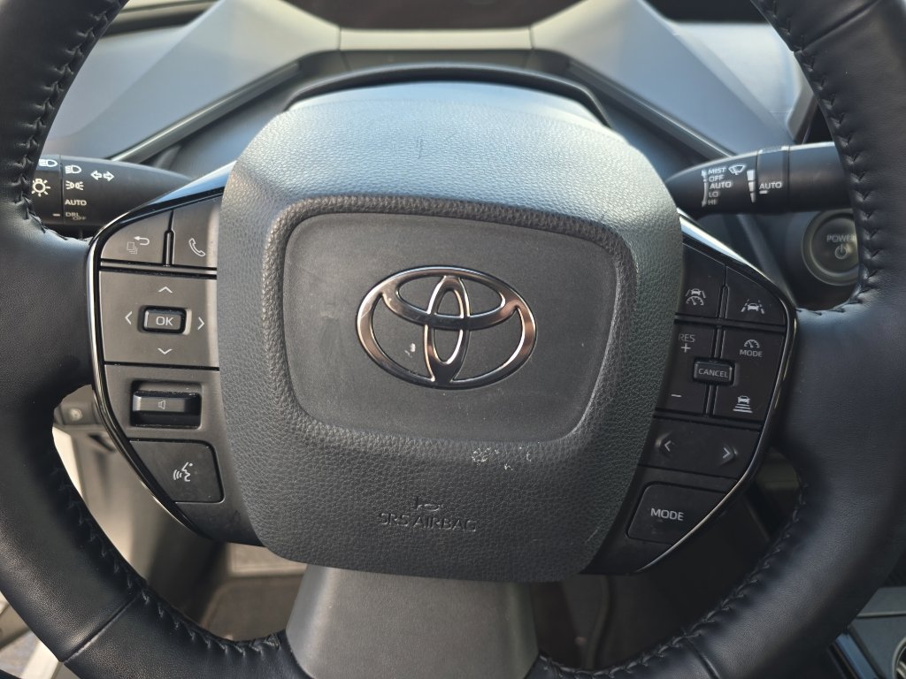 Used 2023 Toyota Prius XLE image 26