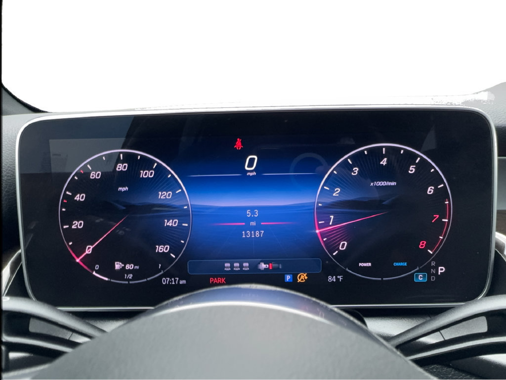 Used 2025 Mercedes-Benz GLC 300 image 40